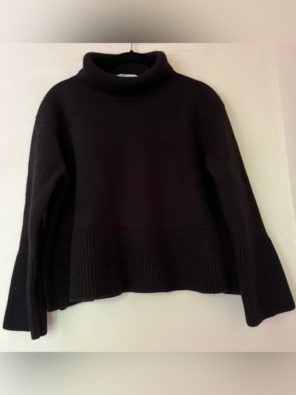White + Warren Cropped Black Wool and Cashmere Sweater
